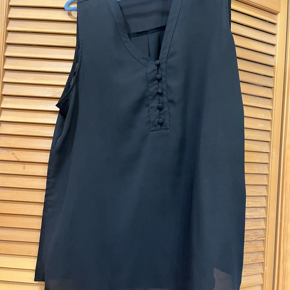 Maurices Classic Black Top